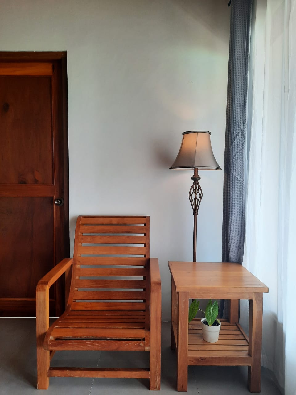 Kamar Triton Cottage 3p di Legon Waru Cottage & Resort (Pinggir Pantai View Laut)